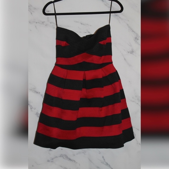 BCBGMaxAzria Dresses & Skirts - FINAL PRICE - BCBGMaxAzria Pleated Cocktail Dress